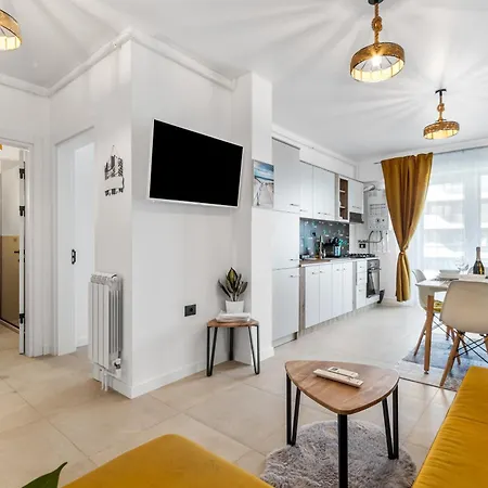 Popeye's Seaview In Odyssey Indoor Pool & *