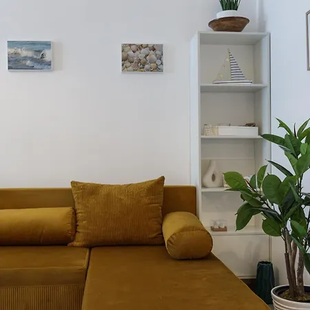 Popeye's Seaview In Odyssey Indoor Pool & Apartament *