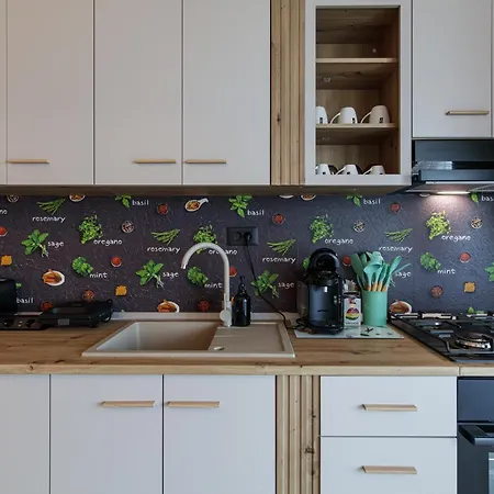 Popeye's Seaview In Odyssey Indoor Pool & Apartament