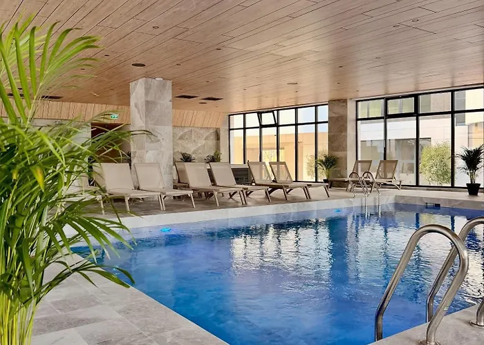 Popeye's Seaview In Odyssey Pool & Năvodari