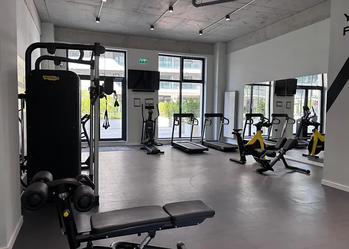 Popeye's Seaview In Odyssey Pool & *