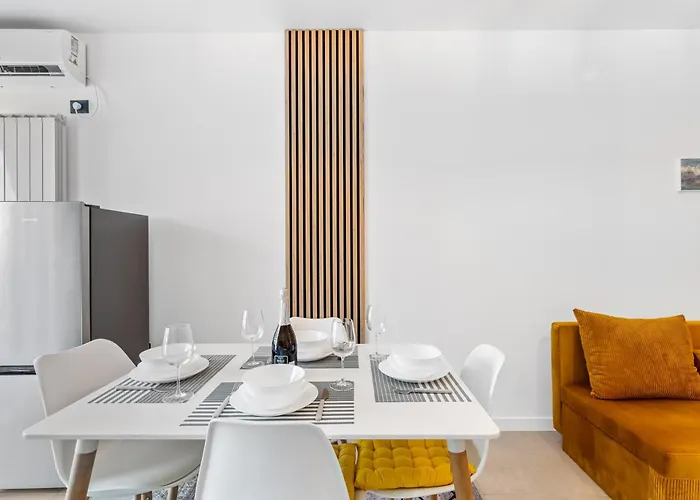 Popeye's Seaview In Odyssey Pool & Năvodari