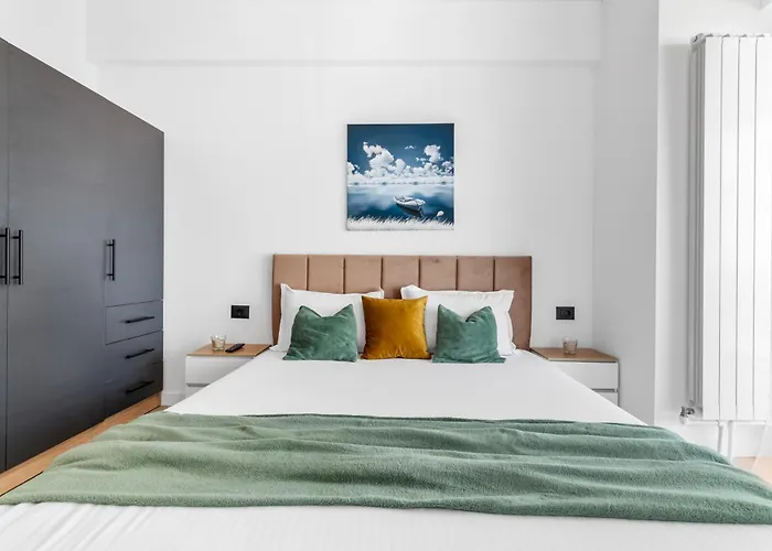 Popeye's Seaview In Odyssey Pool & * Năvodari