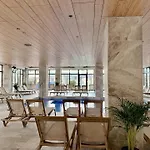Popeye's Seaview In Odyssey Pool &