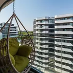 Popeye's Seaview In Odyssey Pool &