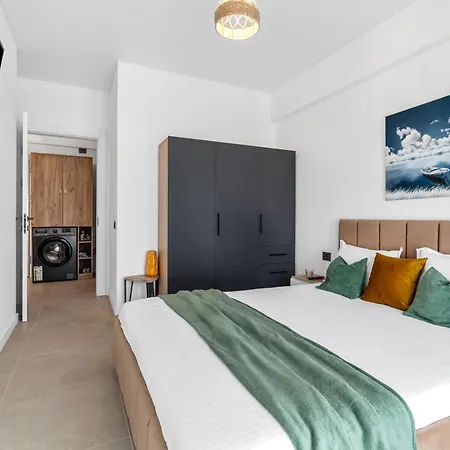 Popeye's Seaview In Odyssey Pool & * Năvodari