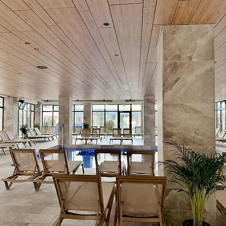 Popeye's Seaview In Odyssey Indoor Pool &