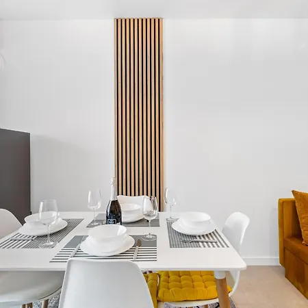 Popeye's Seaview In Odyssey Indoor Pool & Năvodari