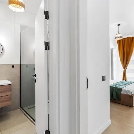 Popeye's Seaview In Odyssey Indoor Pool & * Năvodari