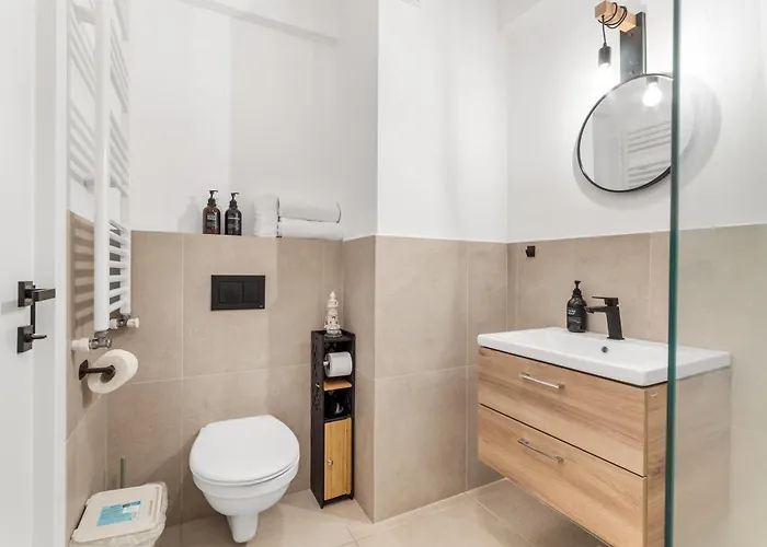 Popeye's Seaview In Odyssey Pool & 公寓 那沃达利